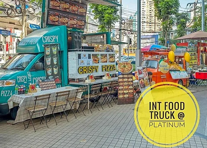 Family Hub @ Pratunam 7 - Group + Free Pickup 酒店 曼谷