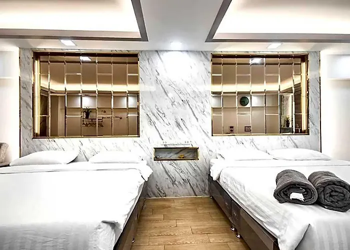酒店 Family Hub @ Pratunam 7 - Group + Free Pickup 3*